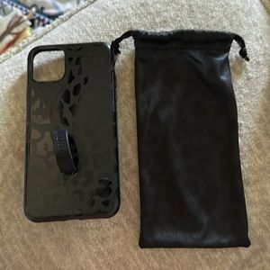 Black cheetah 11 pro max loopy case